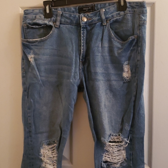 Forever 21 Distressed Jeans Size 34x32 - Picture 2 of 9